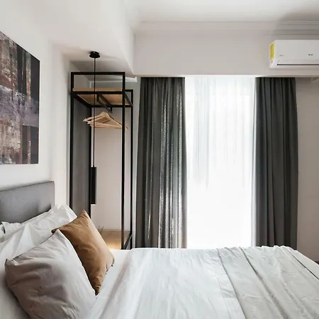 Apartment Modern Minimalist 3bd In Hilton District By Upstreet *