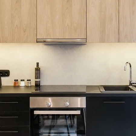 Modern Minimalist 3bd In Hilton District By Upstreet * Athén