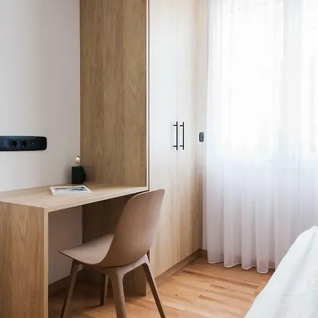 Apartment Modern Minimalist 3bd In Hilton District By Upstreet Athens
