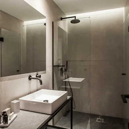 Modern Minimalist 3bd In Hilton District By Upstreet Athén